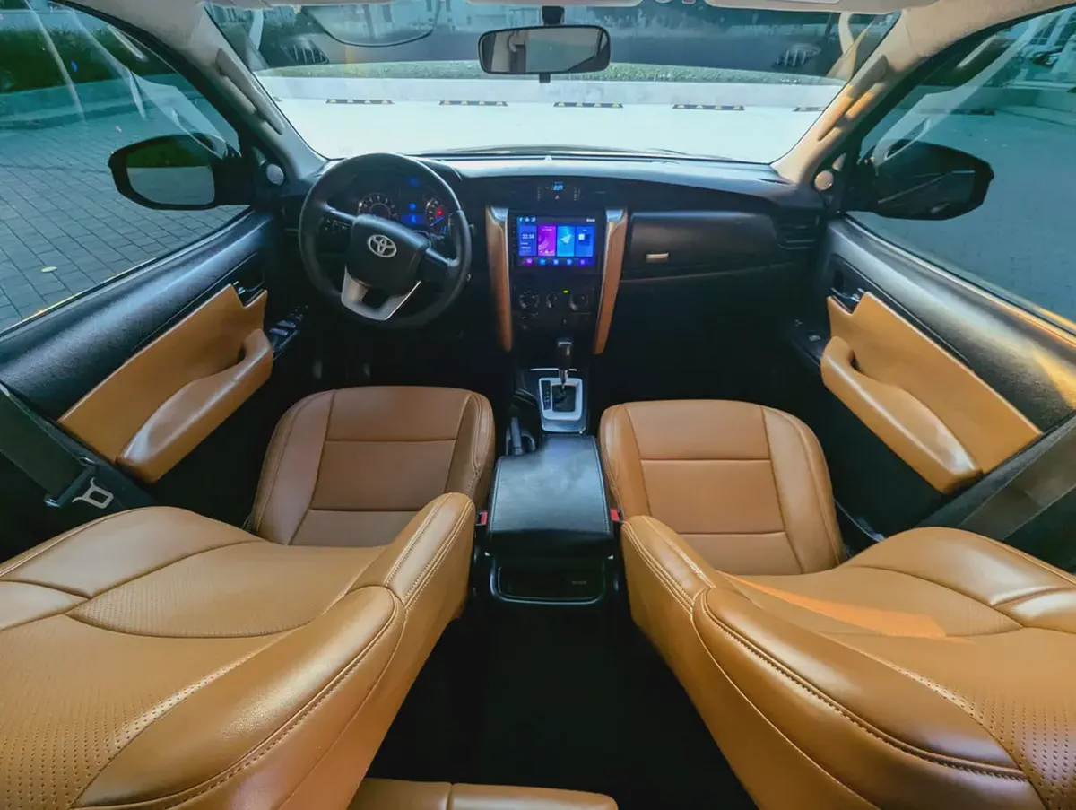 Toyota Fortuner 2017 Facelifted 2026 | 2.7L V4 4x4 GCC Specs | Excellent Condition SUV-10-10