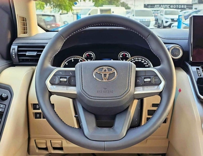 Toyota Land Cruiser GXR GX E1/TWIN TURBO/3.3L DIESEL A/T/CODE#GX E1-11