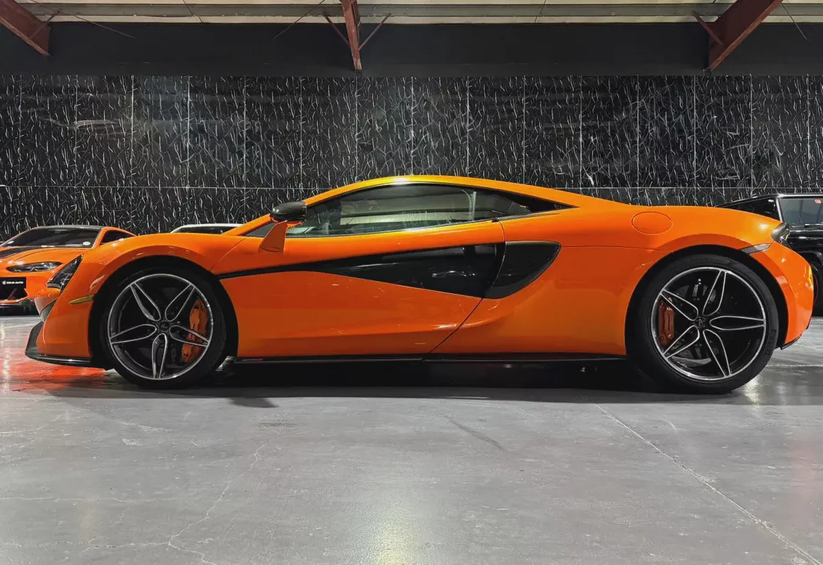 McLaren Warranty 02/2027 | McLaren Service Contract 02/2028 | Full Service History-9-9