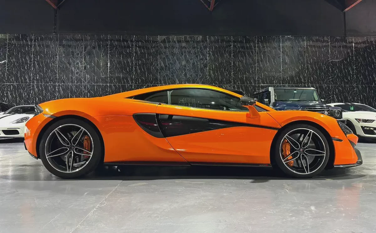 McLaren Warranty 02/2027 | McLaren Service Contract 02/2028 | Full Service History-11-11