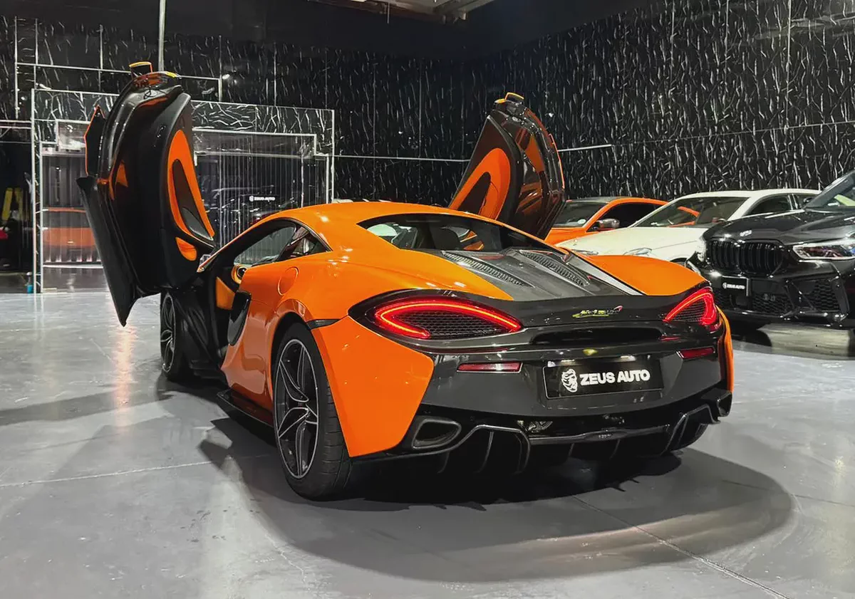 McLaren Warranty 02/2027 | McLaren Service Contract 02/2028 | Full Service History-7-7