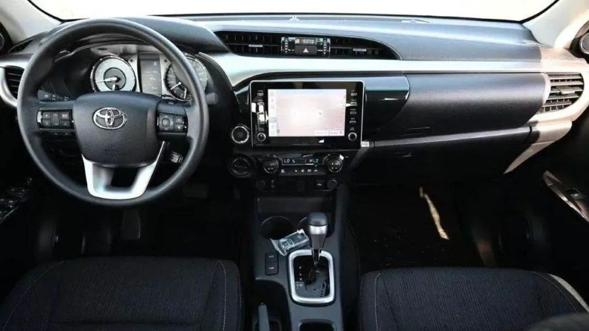 Toyota Hilux SGLX DC TRD 4.0L AWD-5-0