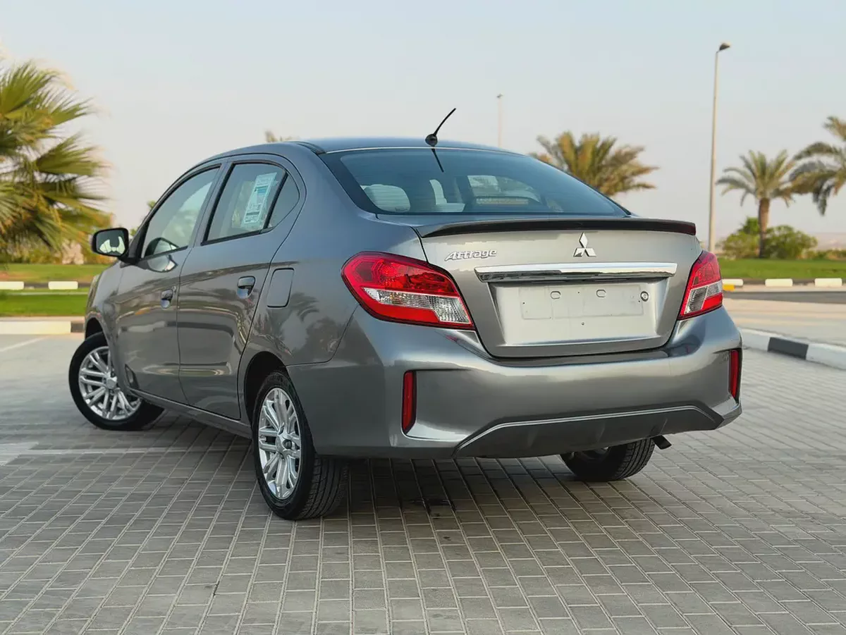 Mitsubishi Attrage 2021 GLX Medium Line GCC Specs - Fuel Efficient Family Sedan Premium Condition-12-12