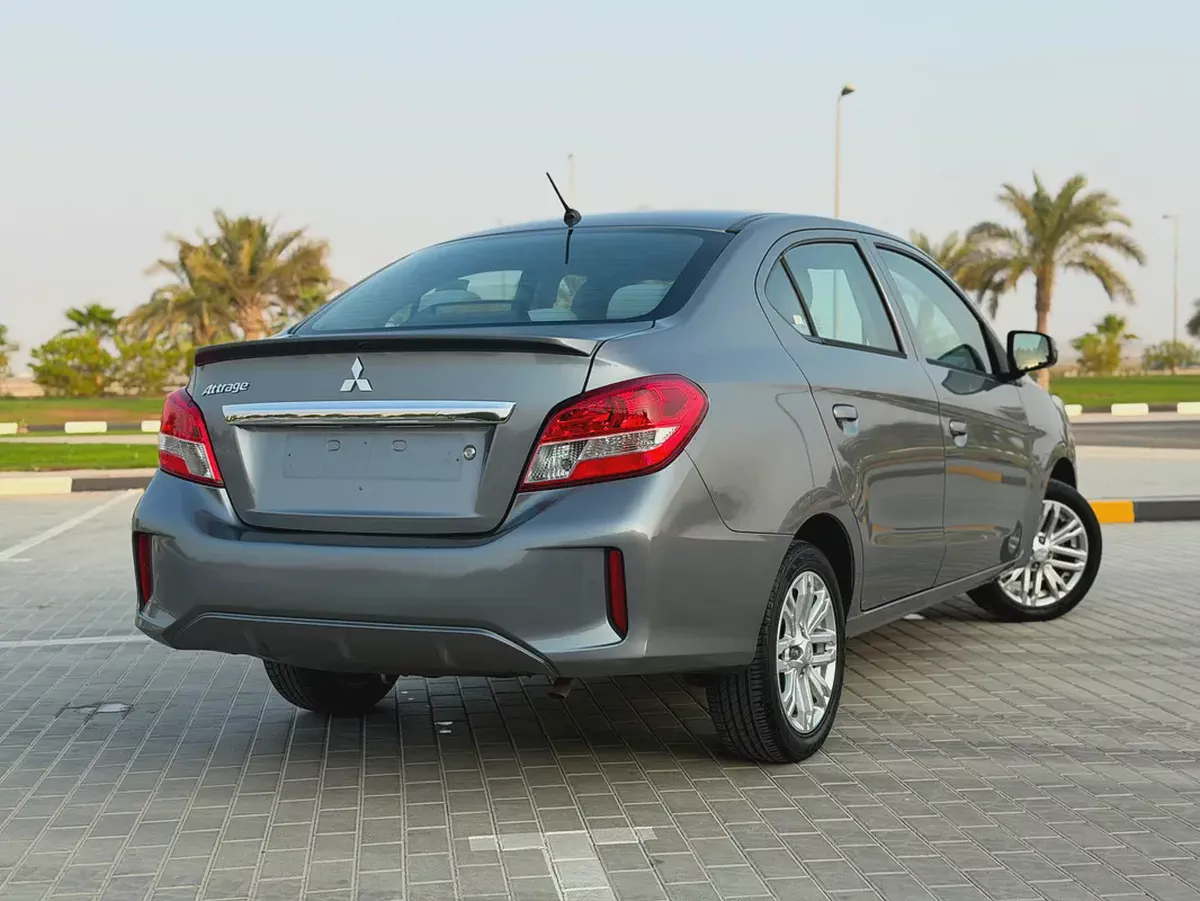 Mitsubishi Attrage 2021 GLX Medium Line GCC Specs - Fuel Efficient Family Sedan Premium Condition-13-13