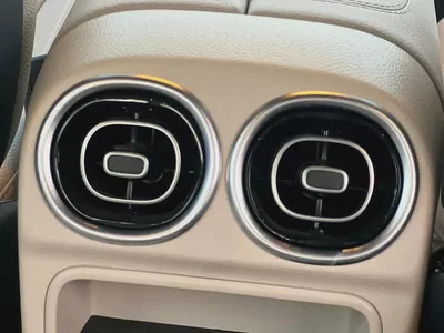 2023 Mercedes-Benz C300 | Premium Tech | Like New-9