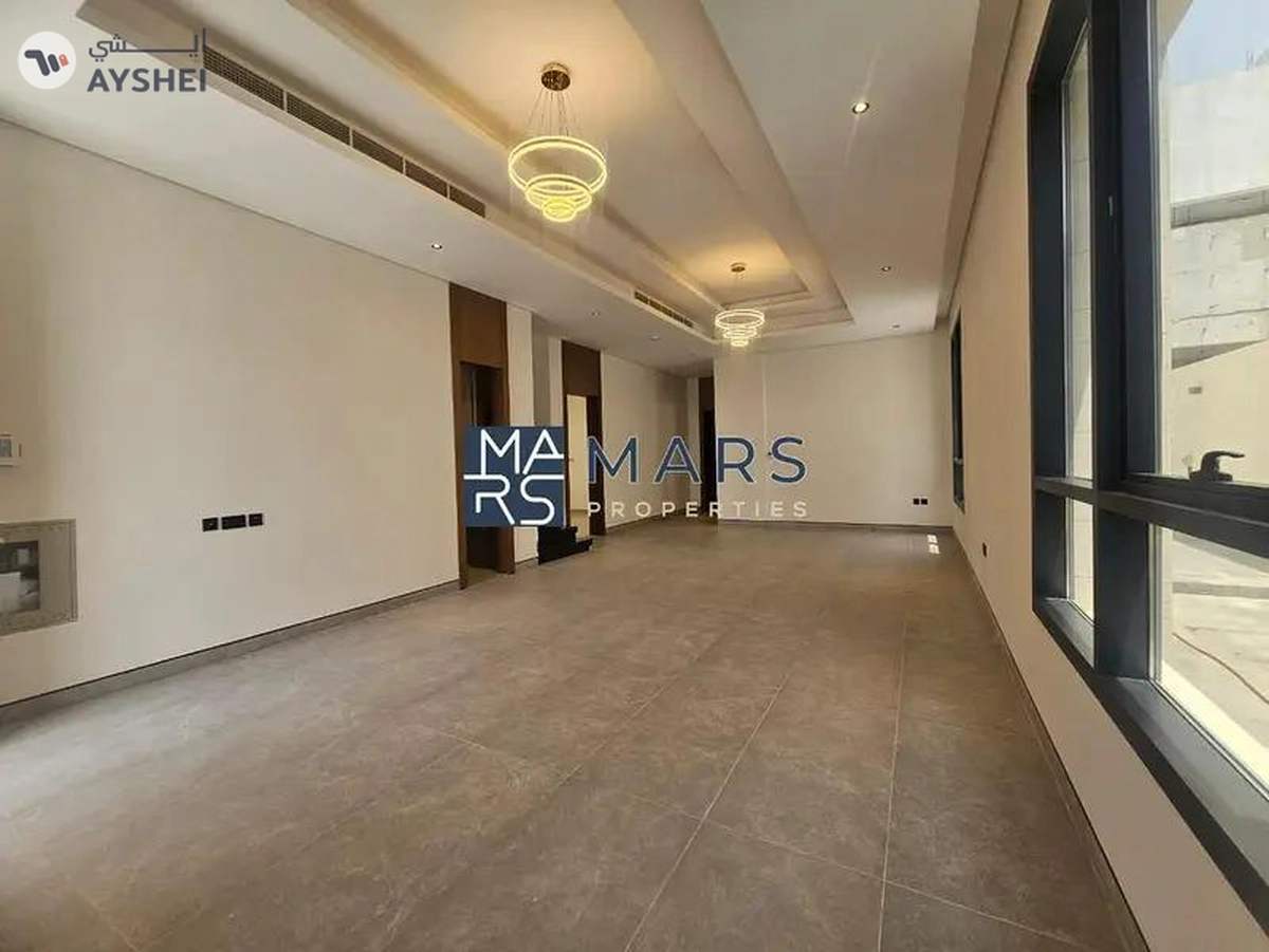 Villa-5 bedrooms in Al Hoshi – Close to the Main Entrance of the Area