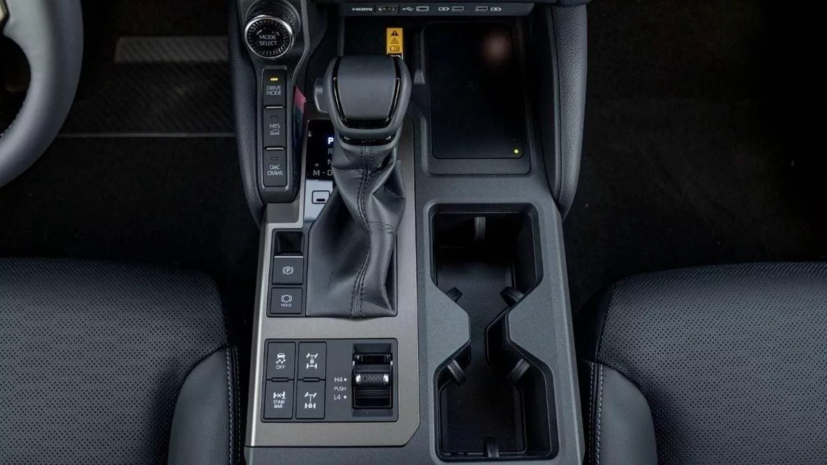 Toyota Prado VXR 250 WX 2.4P AT ADVENTURE MY2025– BLACK-12-0