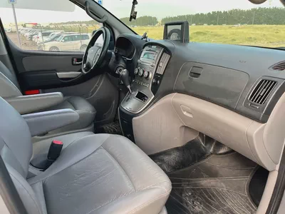 Hyundai H1 GLS 2015 Korean Specs - Well Maintained-8