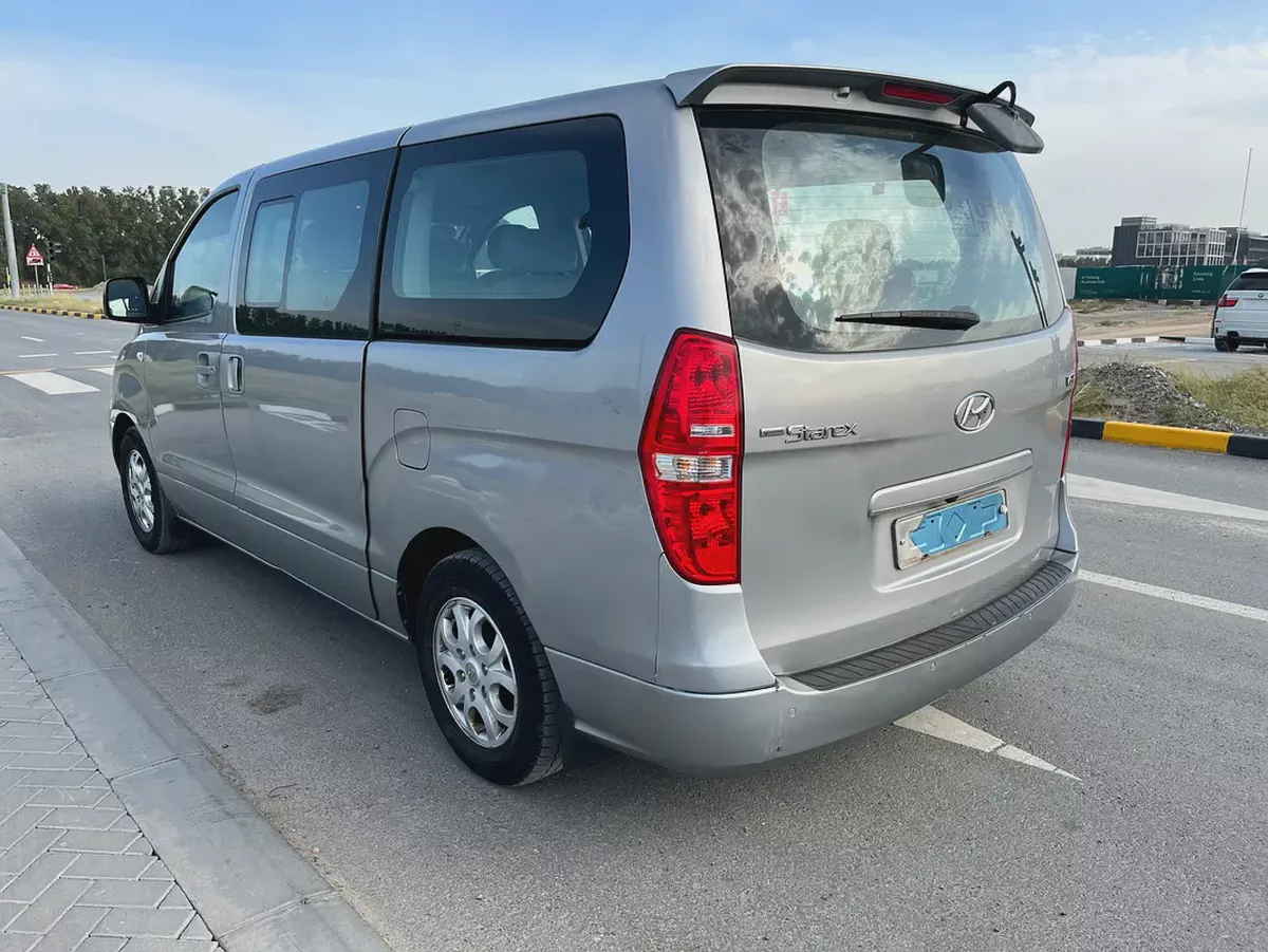 Hyundai H1 GLS 2015 Korean Specs - Well Maintained-3-3