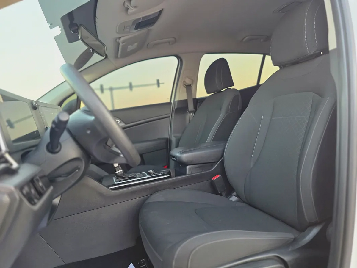 2023 Kia Sportage LX GCC Specs-16-16
