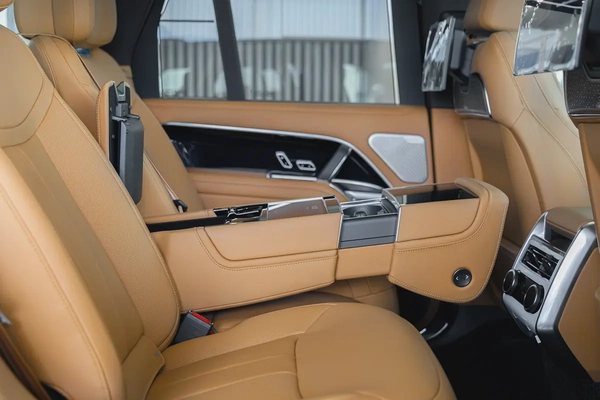 Range Rover Vogue P530 Autobiography |  | GCC Specs | V8 | Full Options | 2026 (Export)