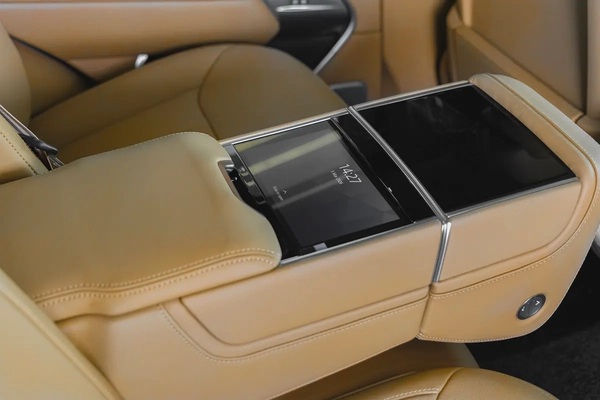 Range Rover Vogue P530 Autobiography |  | GCC Specs | V8 | Full Options | 2026 (Export)