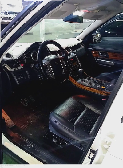 Land Rover Range Rover Sport SV 2009 - GCC Specs-9