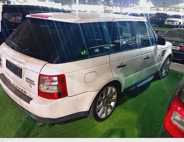 Land Rover Range Rover Sport SV 2009 - GCC Specs