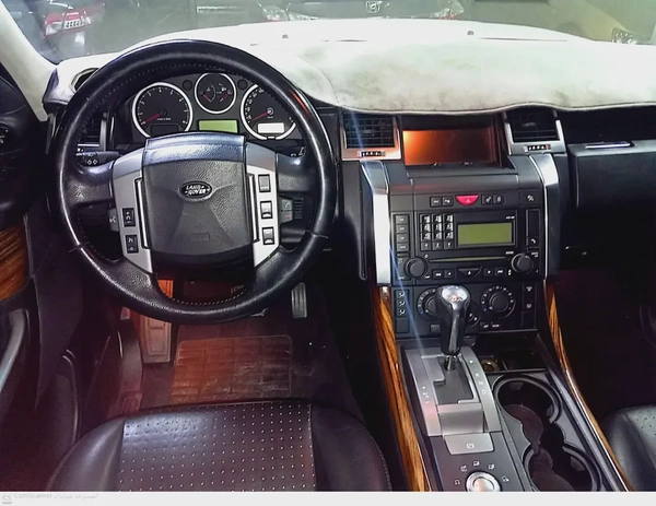 Land Rover Range Rover Sport SV 2009 - GCC Specs