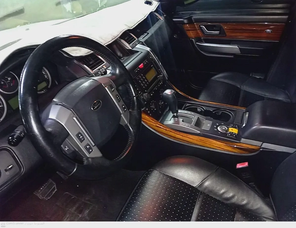 Land Rover Range Rover Sport SV 2009 - GCC Specs