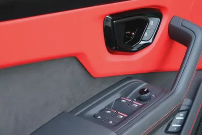 Lamborghini Urus SE 2026-16