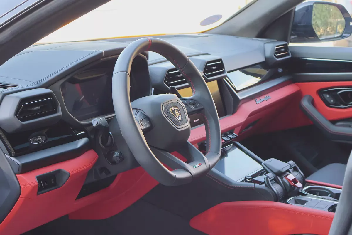 Lamborghini Urus SE 2026-8-8